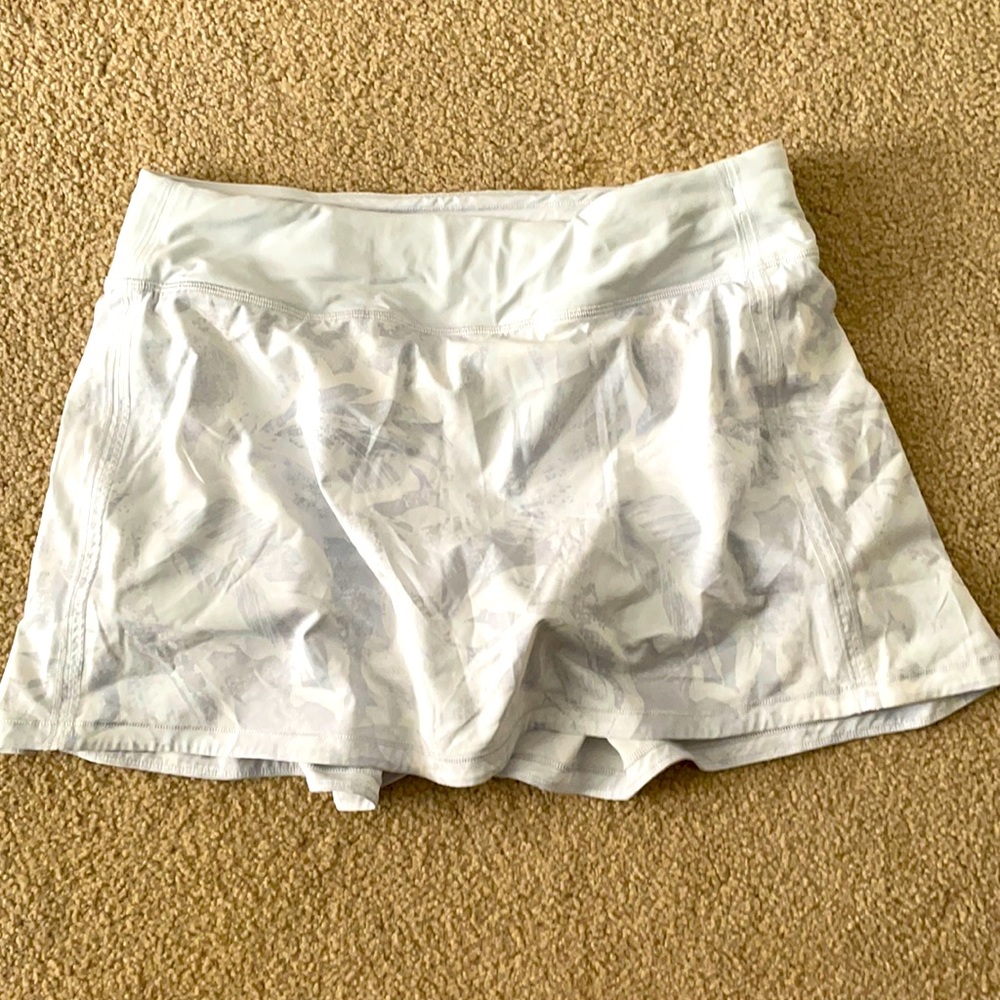 Lululemon Tennis Skirt - GUC Sz 8